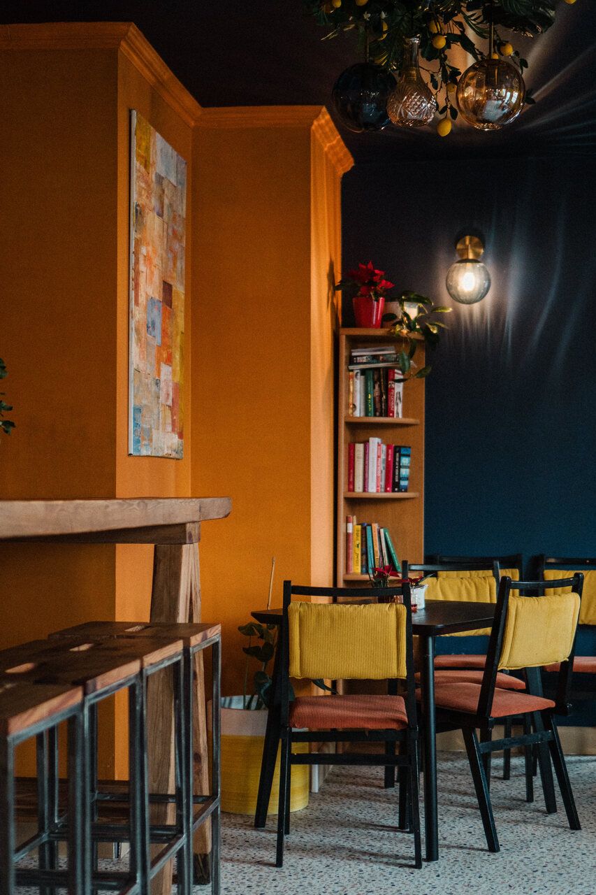 TUTAJ - klubokawiarnia&bistro