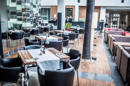 Hotel Molto Moderno / Steak & Grill Restaurant