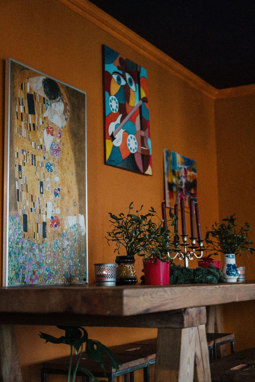 TUTAJ - klubokawiarnia&bistro