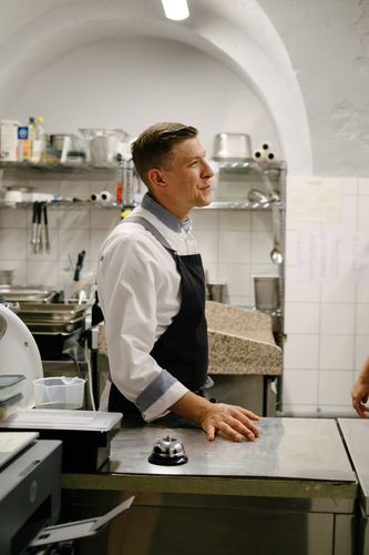 Bernard Restaurant