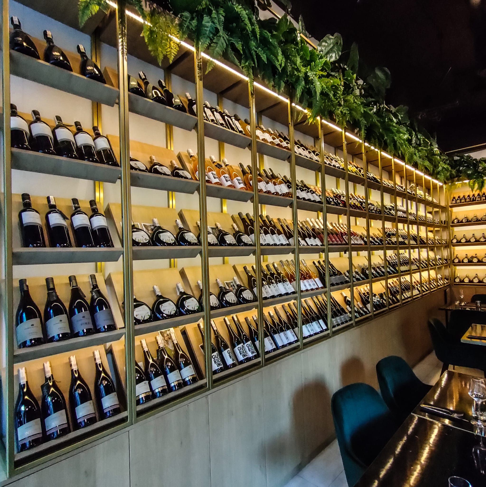 Frank - Winebar & Shop