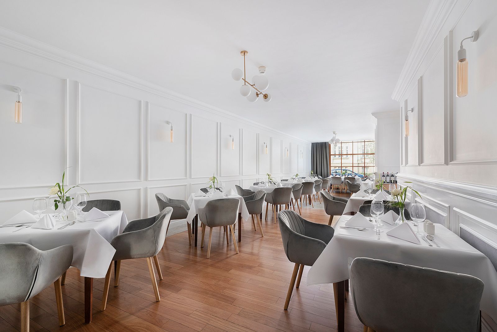 NIEZNANA. by IBB Grand Hotel Lublin
